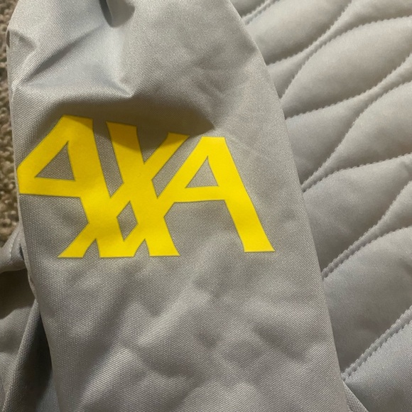 Liverpool Nike 2021/22 Drill Performance Raglan Quarter Zip - Picture 5 of 8